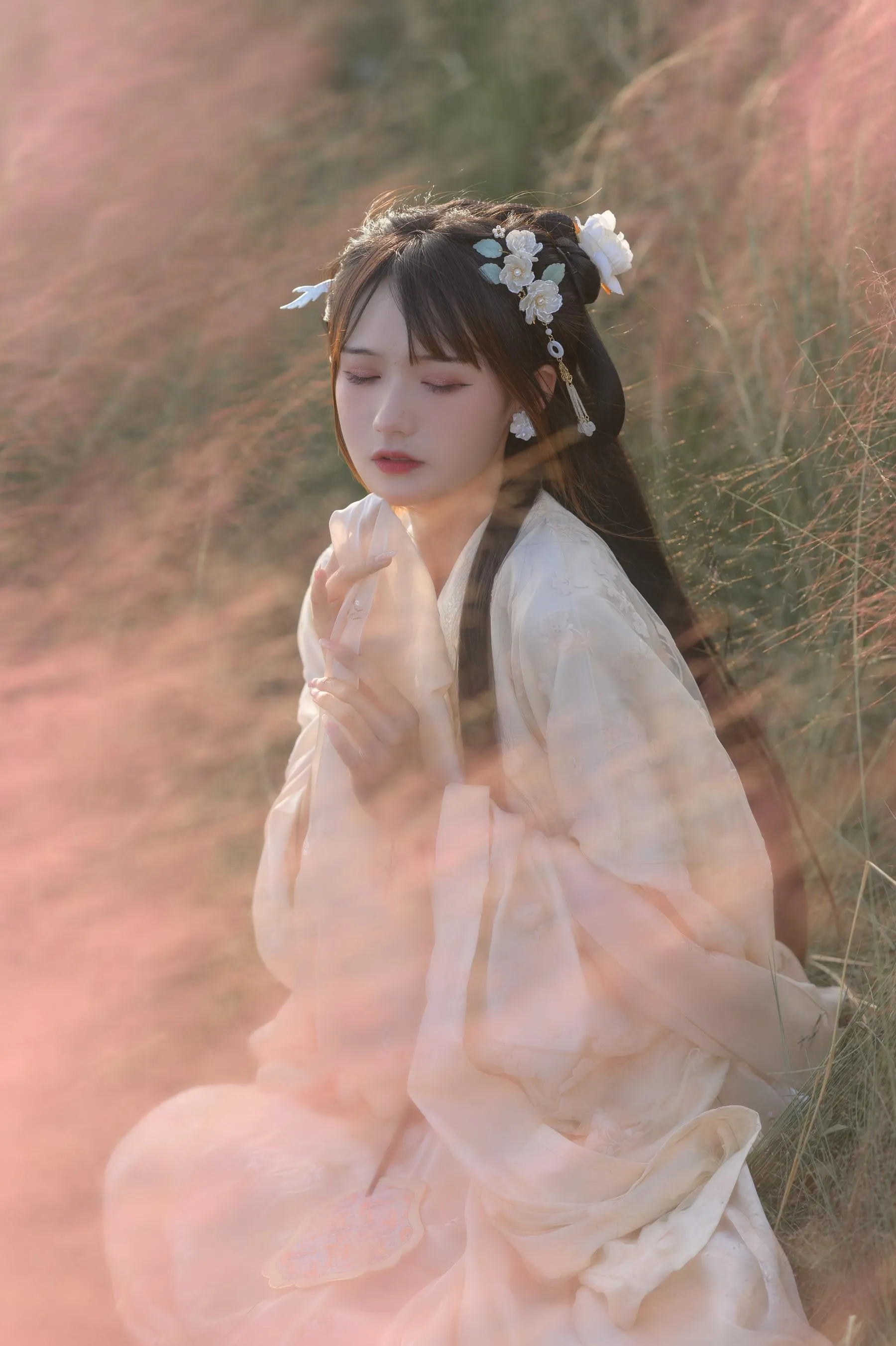 [艺图语] 2022.06.26 秋风动情 兔子Zzz不吃胡萝卜 [28P]插图5